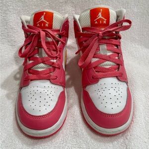 Nike Air Jordan 1 Mid – Pink/White (Youth Size 5Y) in great conditions